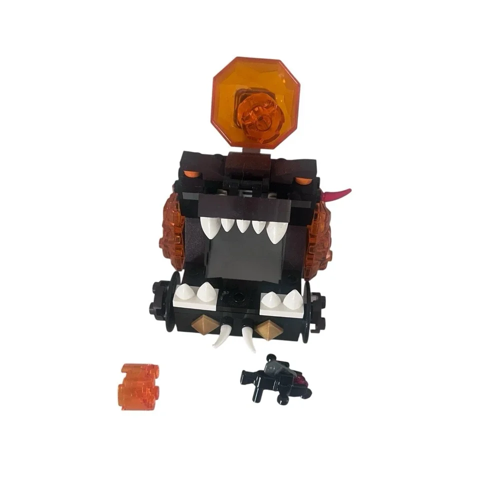 Lego 70311 Nexo Knights Chaos Catapult (Incomplete; Missing Villain Minifigure)‎